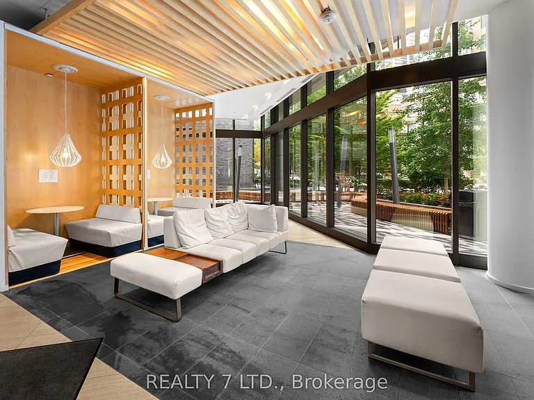 45 Charles St E #1808 — Photo 7