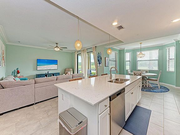 Kitchen/ living room