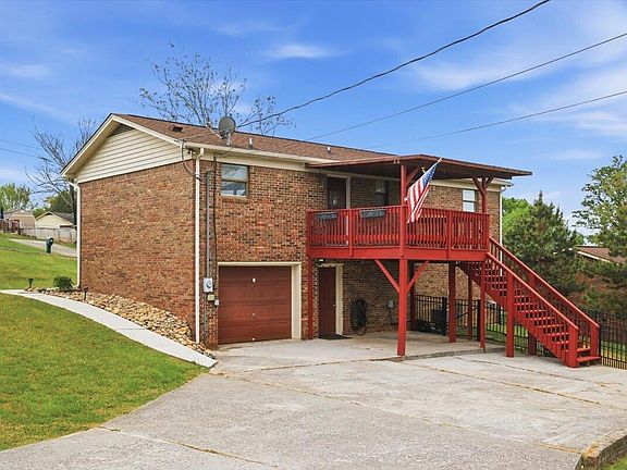2nd image of 570 Phyllis Cir