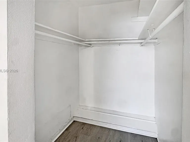 7717 Byron Ave #9 — Photo 16