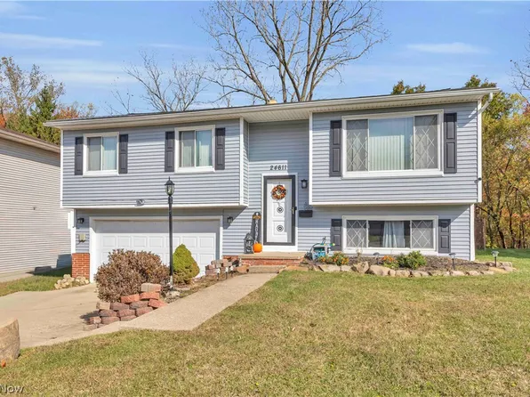 24611 Ridgeline Dr, Bedford Heights, OH 44146