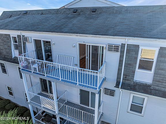 5th image of 65 Whitefield Ave APT 227