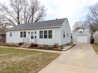 2742 Fairlane Ave, Waterloo, IA 50702