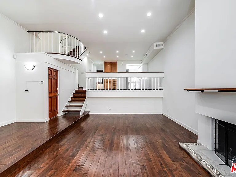 9507 W Olympic Blvd — Photo 10