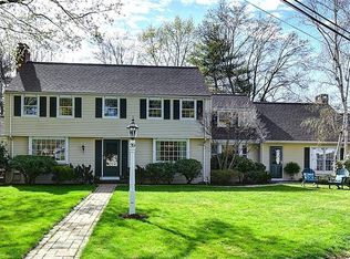 39 Stoner Dr, West Hartford, CT 06107