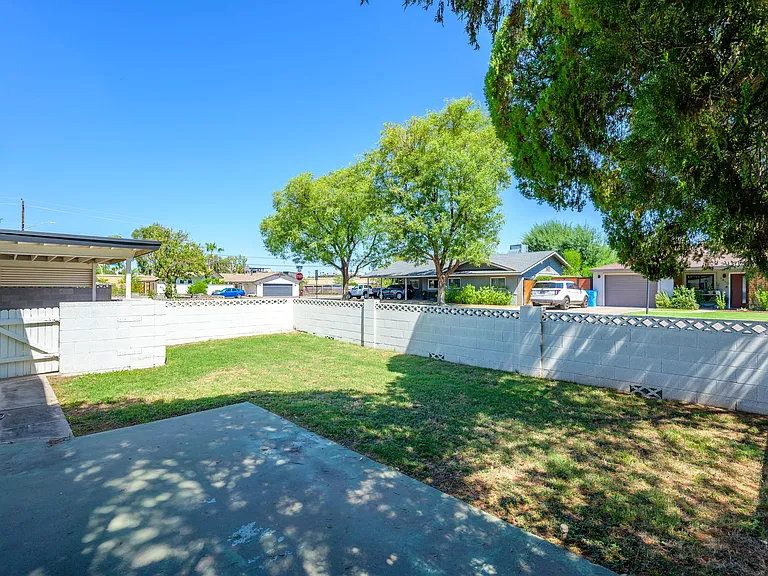 Private front yard
