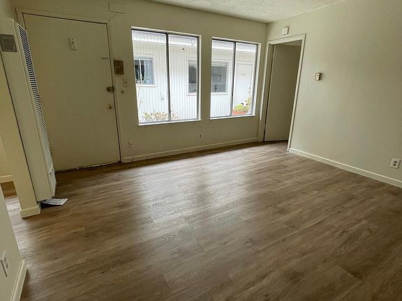 3rd image of 870 Grove St #104