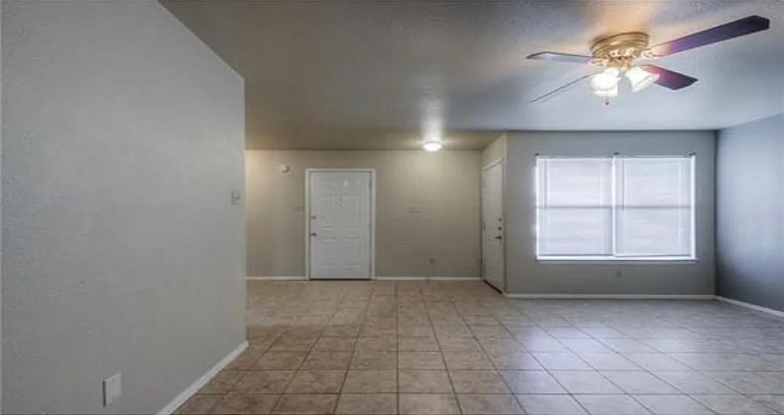 3 bed, 1425 sqft, $1,500 — Photo 3