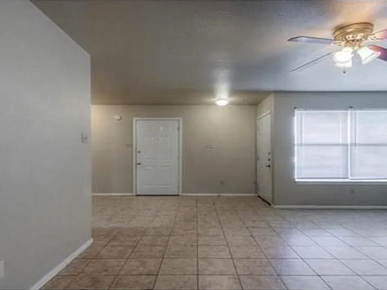 8115 Marydean Ave — Photo 3