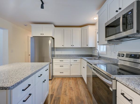 22 Bern Dr