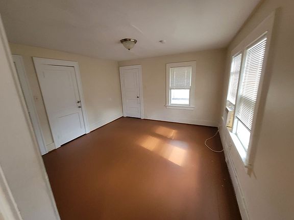 5th image of 212 S Oleander Ave Unit 4
