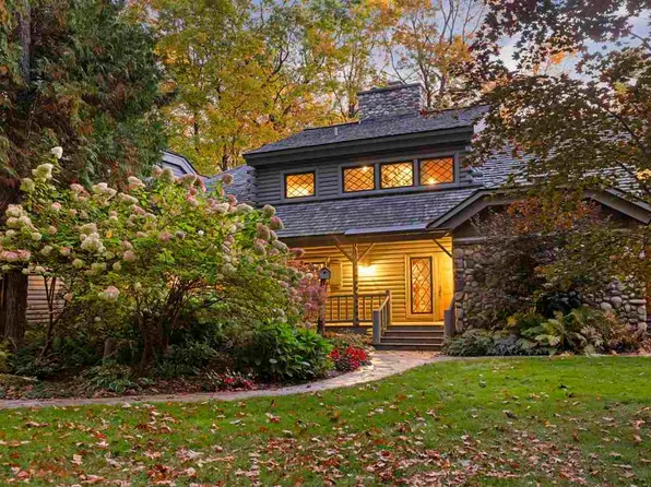 1442 Indian Point Rd, Brutus, MI 49716