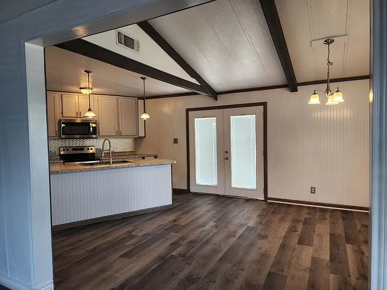 1105 Elyse Dr — Photo 5