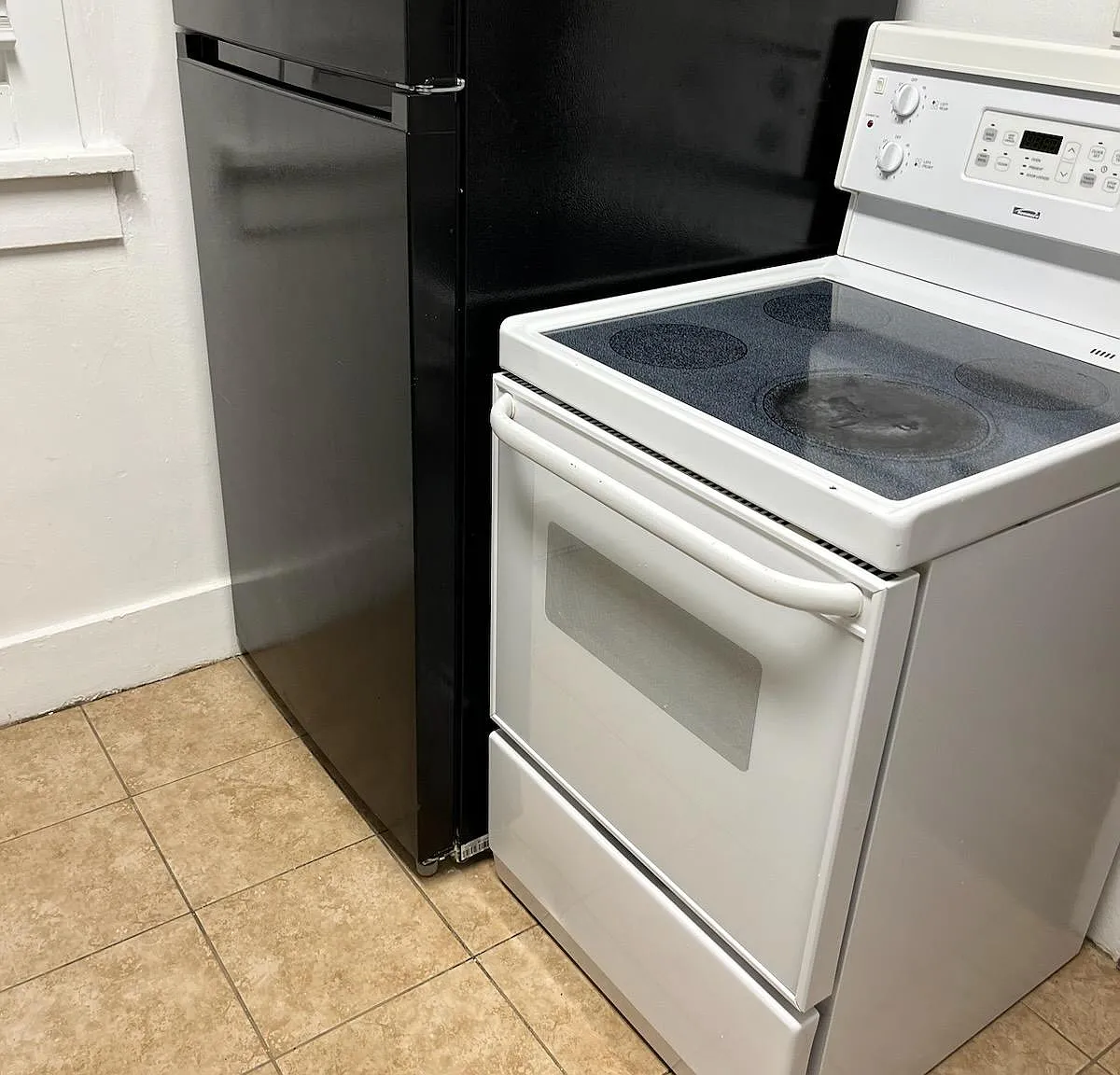2 bed, 650 sqft, $1,775 — Photo 4