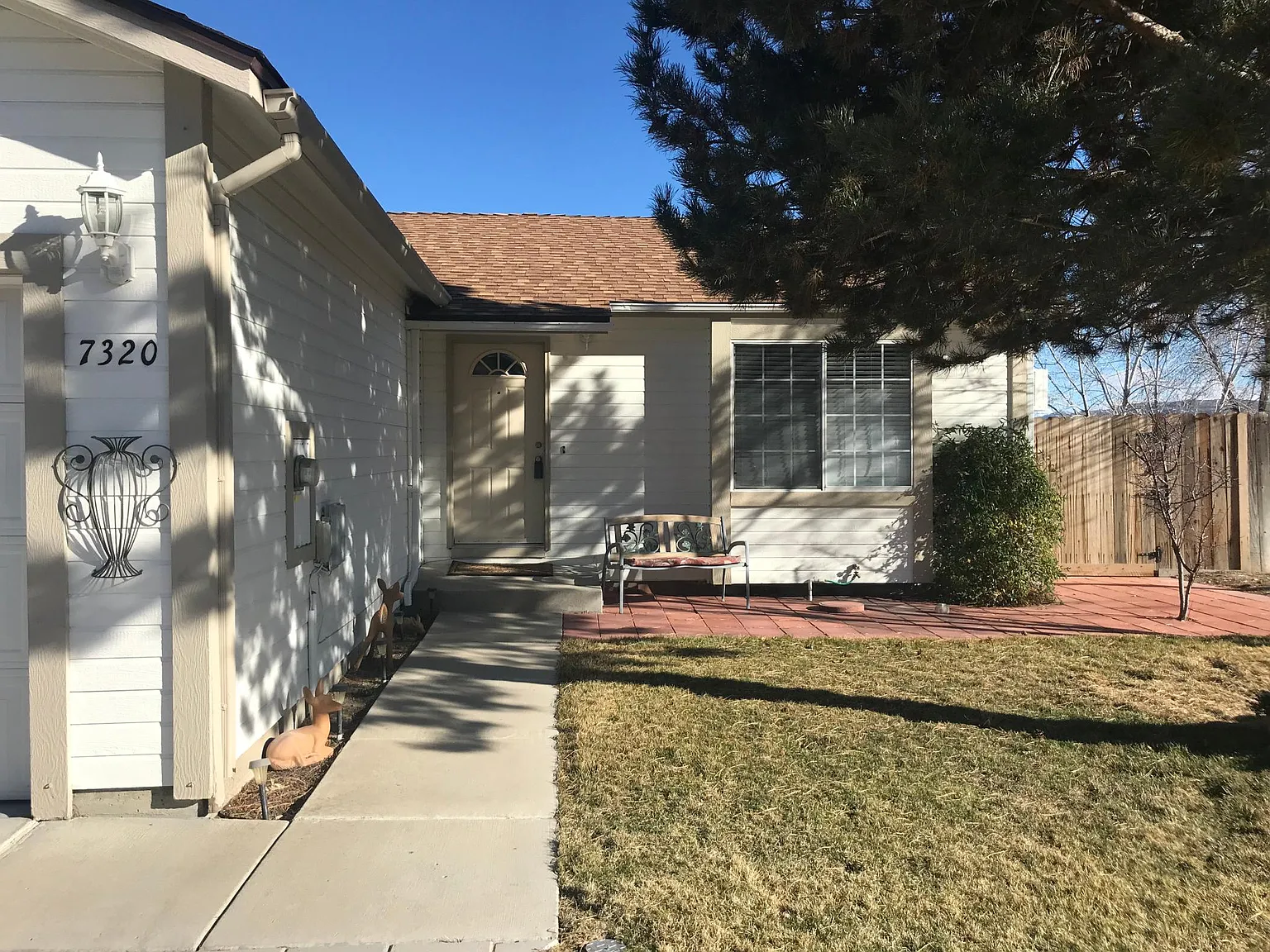 7320 Panama Ct photo 1