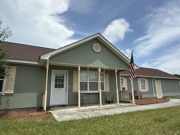 210 Zachary Ln, Hubert, NC 28539