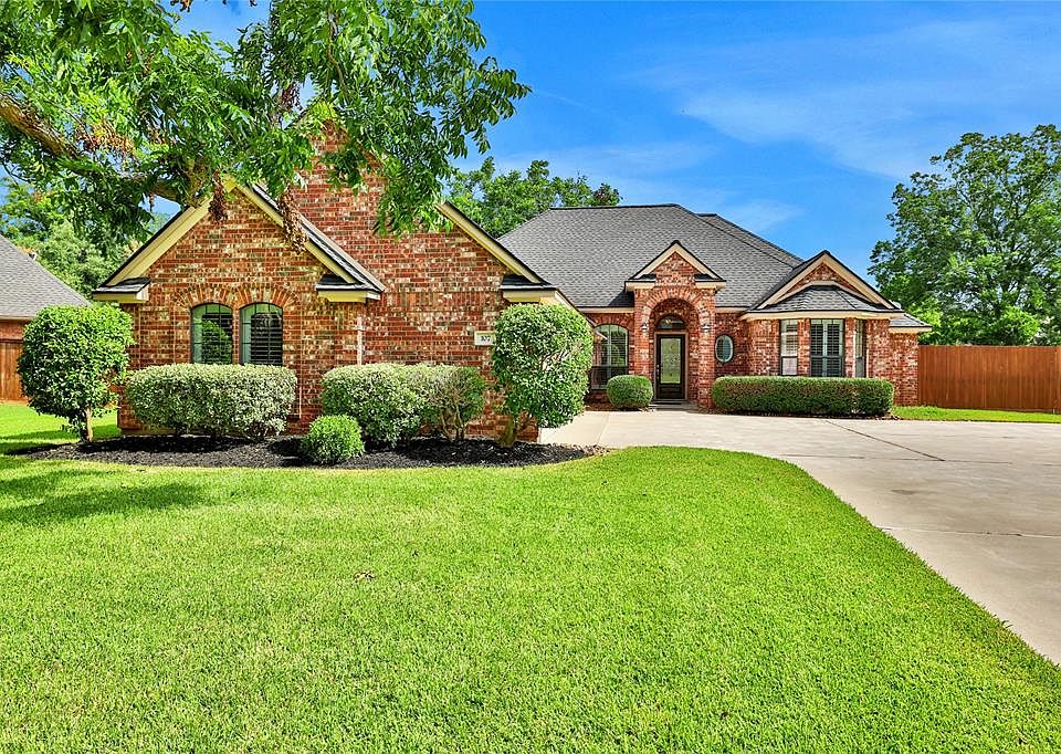 1st image of 107 Pearl Drive