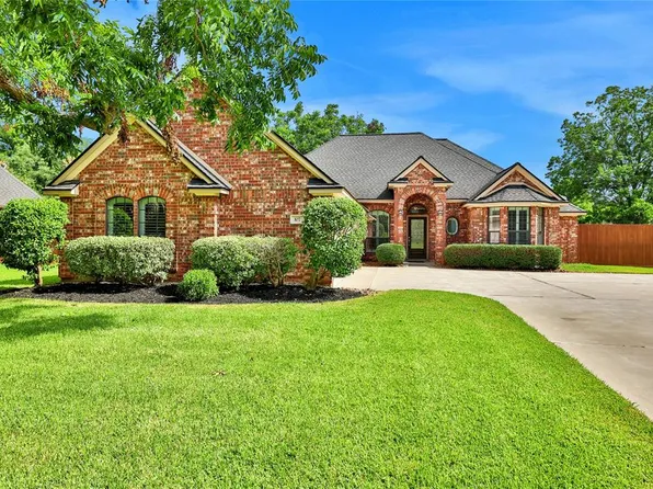 107 Pearl Drive, Lake Jackson, TX 77566