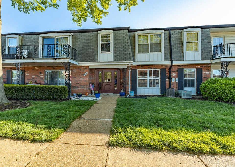 1st image of 857 Dumont Pl APT D