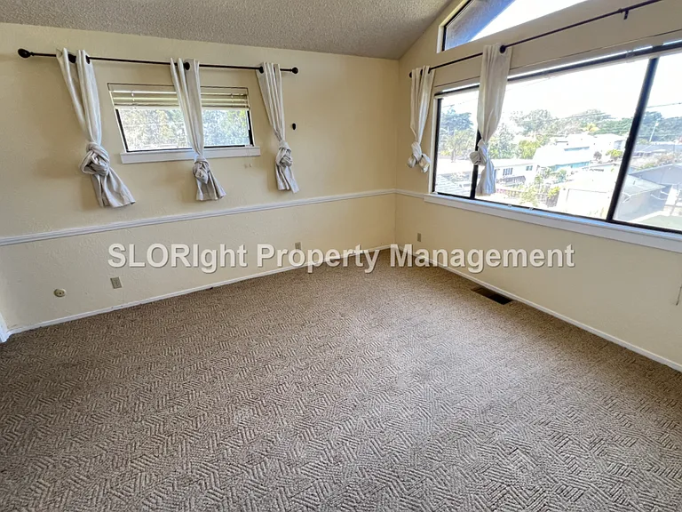 331 Henrietta Ave — Photo 9