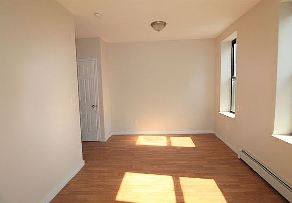3rd image of 153 W 9th St #3