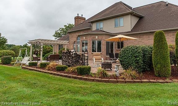 3rd image of 313 Fairway Ct