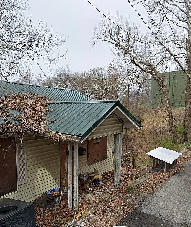 1583 Kilby St photo 1