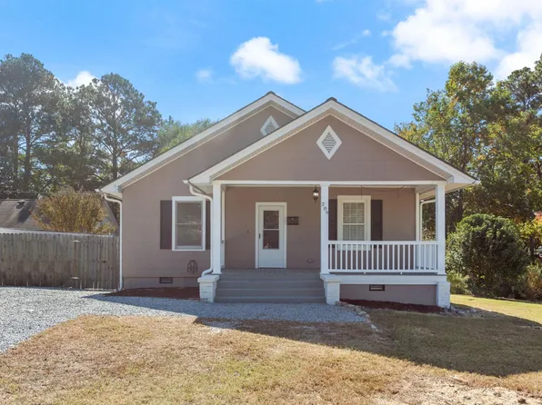 209 E J St, Erwin, NC 28339