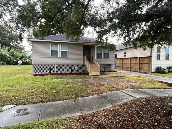 3013 Palmetto St, Chalmette, LA 70043