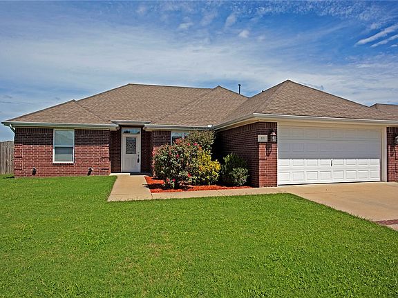 2nd image of 801 Southern Trace Dr