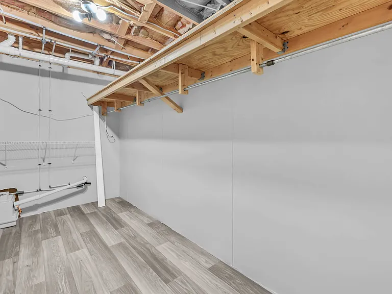 409 Christopher Dr — Photo 22