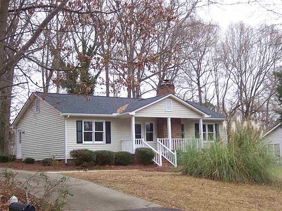 2nd image of 1638 Lakewood Dr W