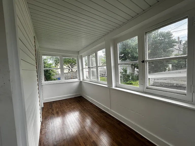 1405 Park Ave — Photo 5