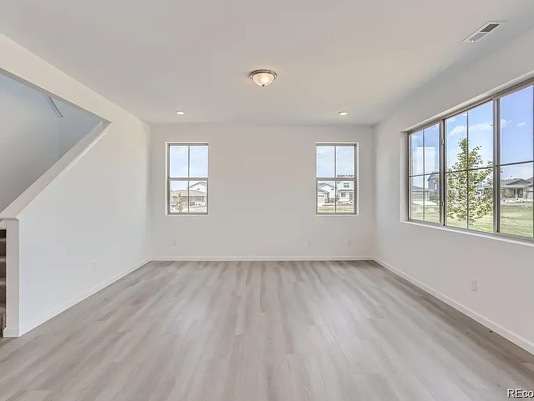 170 S Vandriver Way — Photo 12