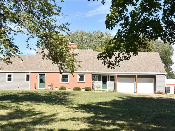 9700 W 319th St, Louisburg, KS 66053