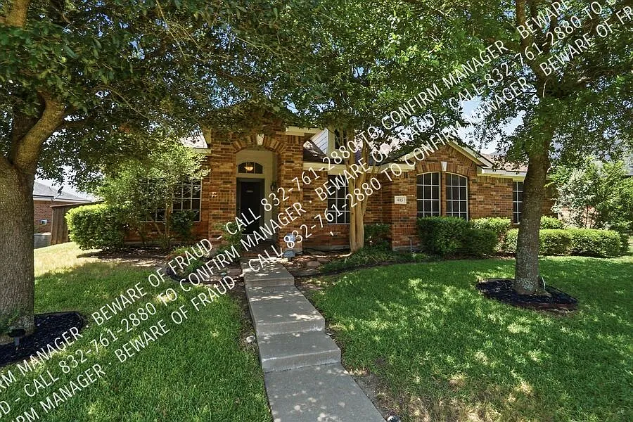 615 Magnolia Ln