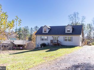 393 W Aaron Sq, Aaronsburg, PA 16820