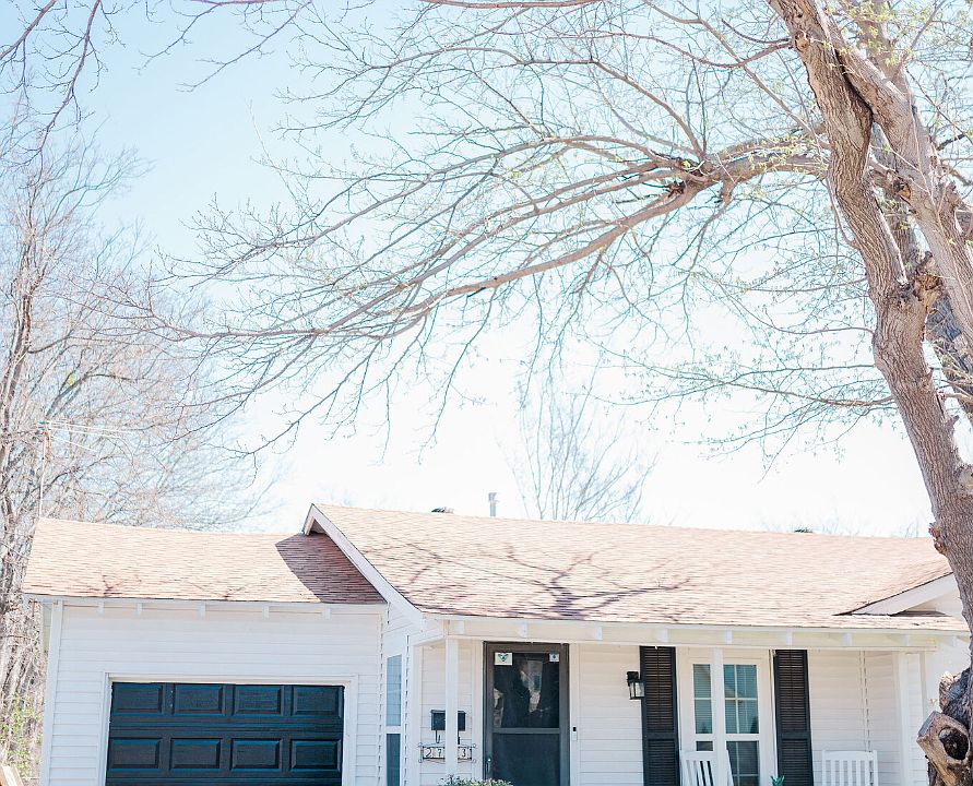 1st image of 2713 Townsend Dr