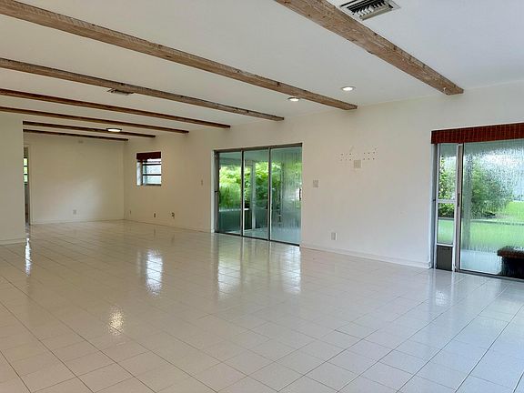 4th image of 1007 E Cypress Drive #V-34