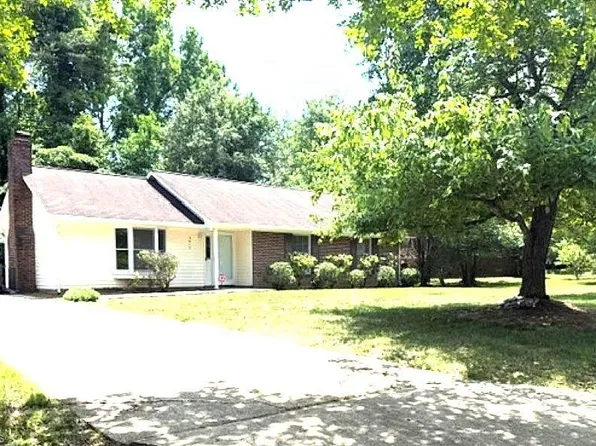 3817 Waynoka Dr, Greensboro, NC 27410