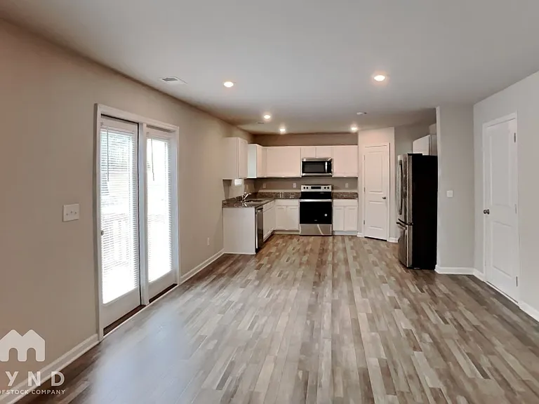 352 Indian Lake Trl — Photo 3