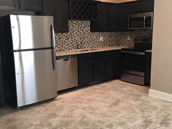 526 N Foxridge Dr #1, Raymore, MO 64083