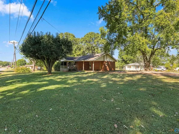 700 Eastman Ave, Tuscumbia, AL 35674