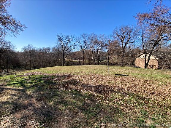 2nd image of E Baton Rouge St