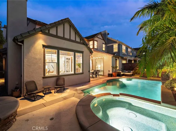 8 Ranunculus St, Mission Viejo, CA 92694
