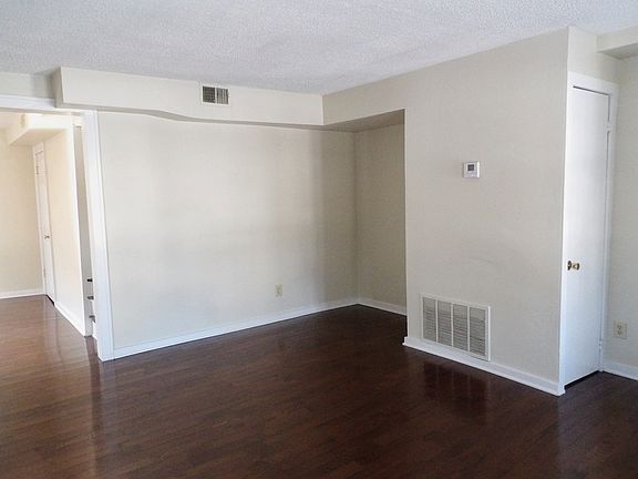 3rd image of 2457 East Ave #2457