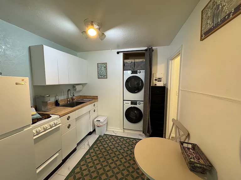 1520 G St #2 — Photo 7