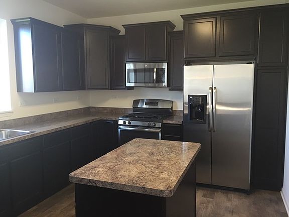 3rd image of 1360 Baroque Ave