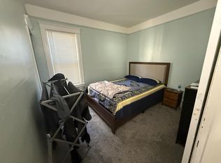 9482 Mitchell St, Hamtramck, MI 48212