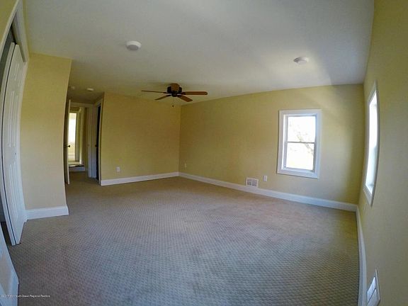 4th image of 132 Sparta Ave APT 1